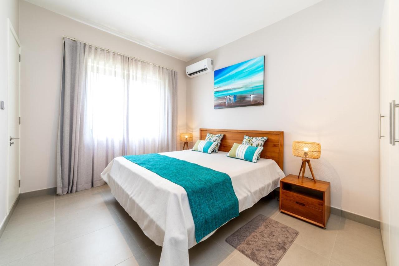 One Bay Residence - Apartment 2 - Apartment In Pereybere Pereybere Beach Buitenkant foto