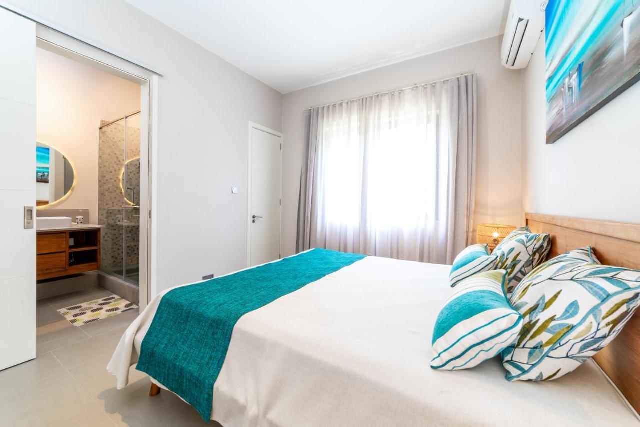 One Bay Residence - Apartment 2 - Apartment In Pereybere Pereybere Beach Buitenkant foto
